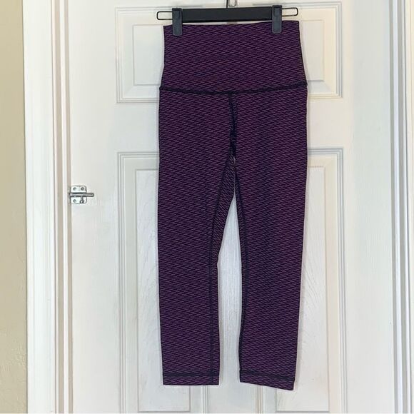 Lululemon Wunder Under Crop (Hi-Rise) (Luxtreme) Score Jacquard Black Polar Pink - Picture 4 of 8